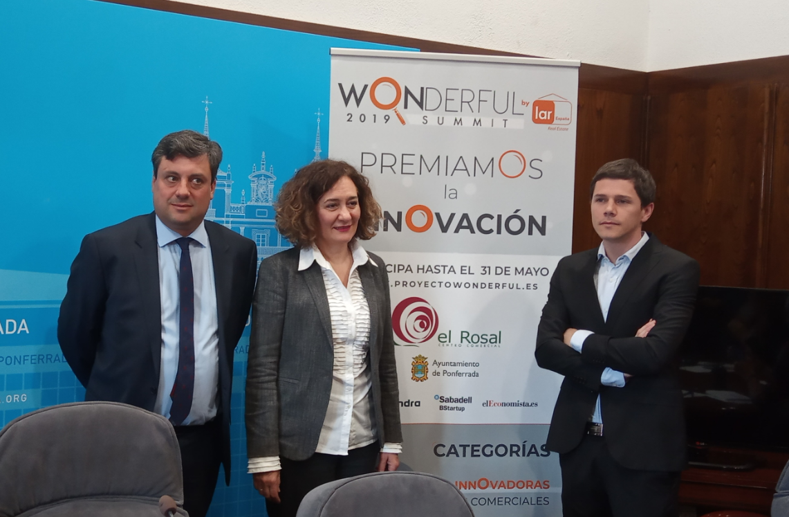 El Centro Comercial El Rosal y el Ayuntamiento de Ponferrada presentan la tercera edición del Concurso de Innovación “Wonderful” El Centro Comercial El Rosal y el Ayuntamiento de Ponferrada presentan la tercera edición del Concurso de Innovación “Wonderful”