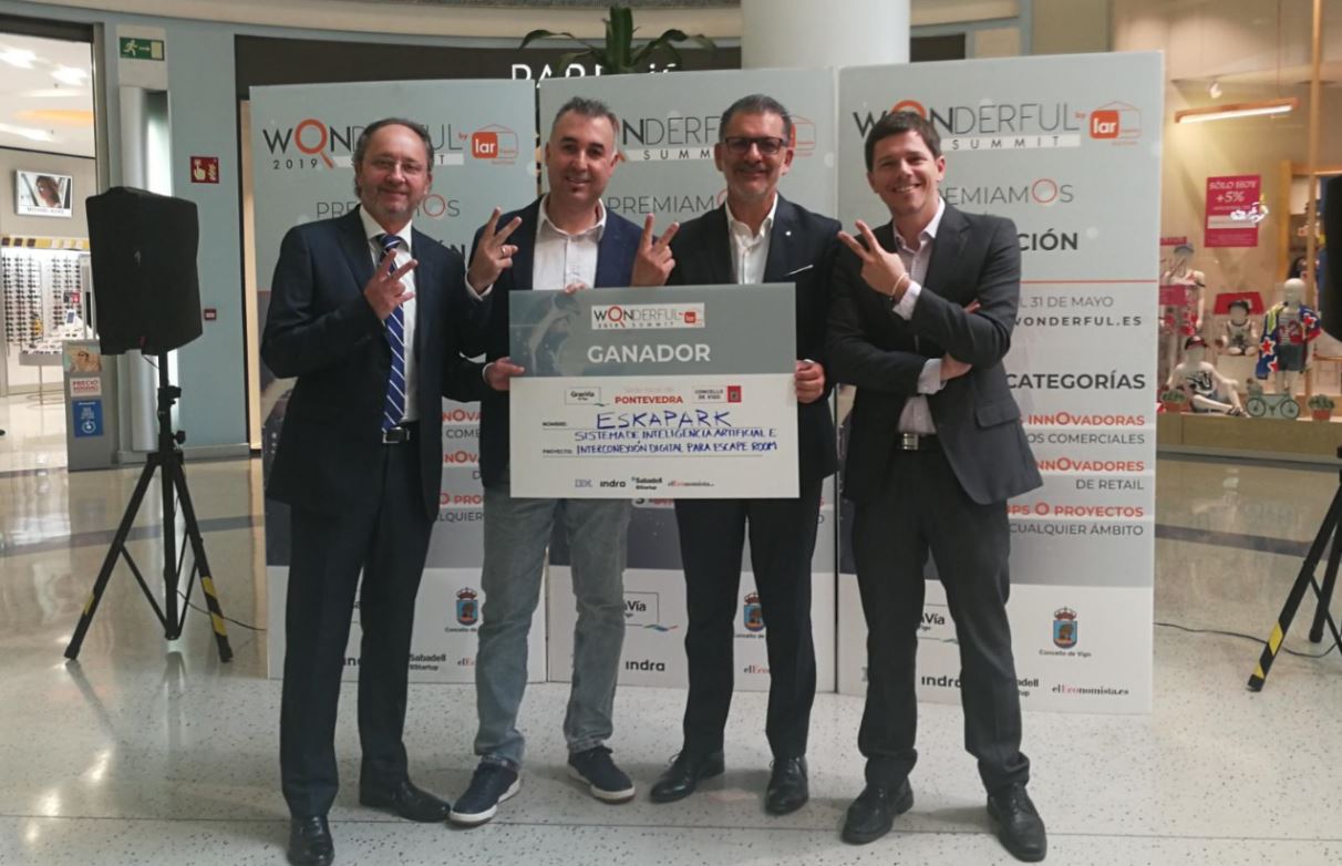 El Centro Comercial Gran Vía de Vigo y el Ayuntamiento de Vigo premian la innovación a través del “Proyecto Wonderful” de Lar España El Centro Comercial Gran Vía de Vigo y el Ayuntamiento de Vigo premian la innovación a través del “Proyecto Wonderful” de Lar España