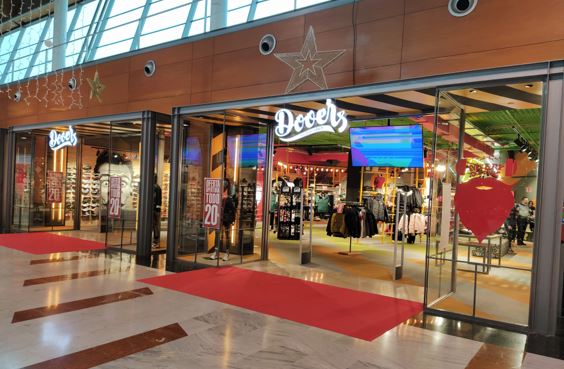 Apertura de Dooers en el Centro Comercial Urbil Apertura de Dooers en el Centro Comercial Urbil